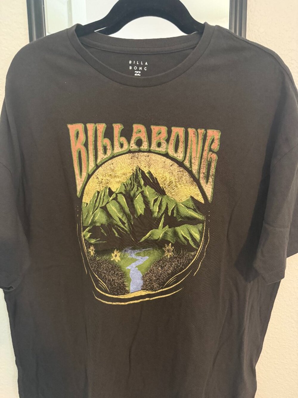 Billabong "Under The Sunset Sky" Boyfriend Relaxed Fit T-Shirt - Size L